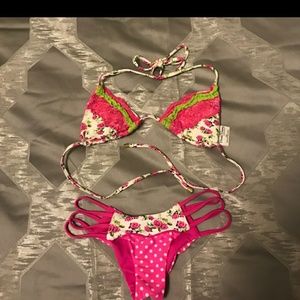 Beach Bunny cheeky bikini